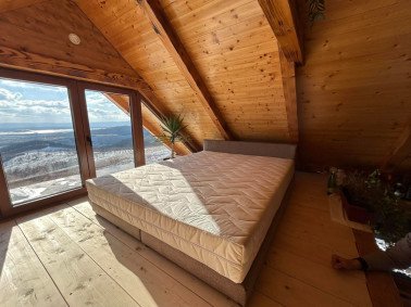 Bed 24