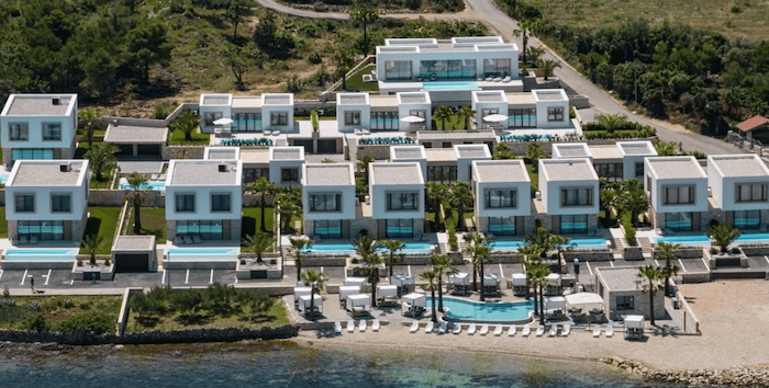 The Palms Resort, Tkon